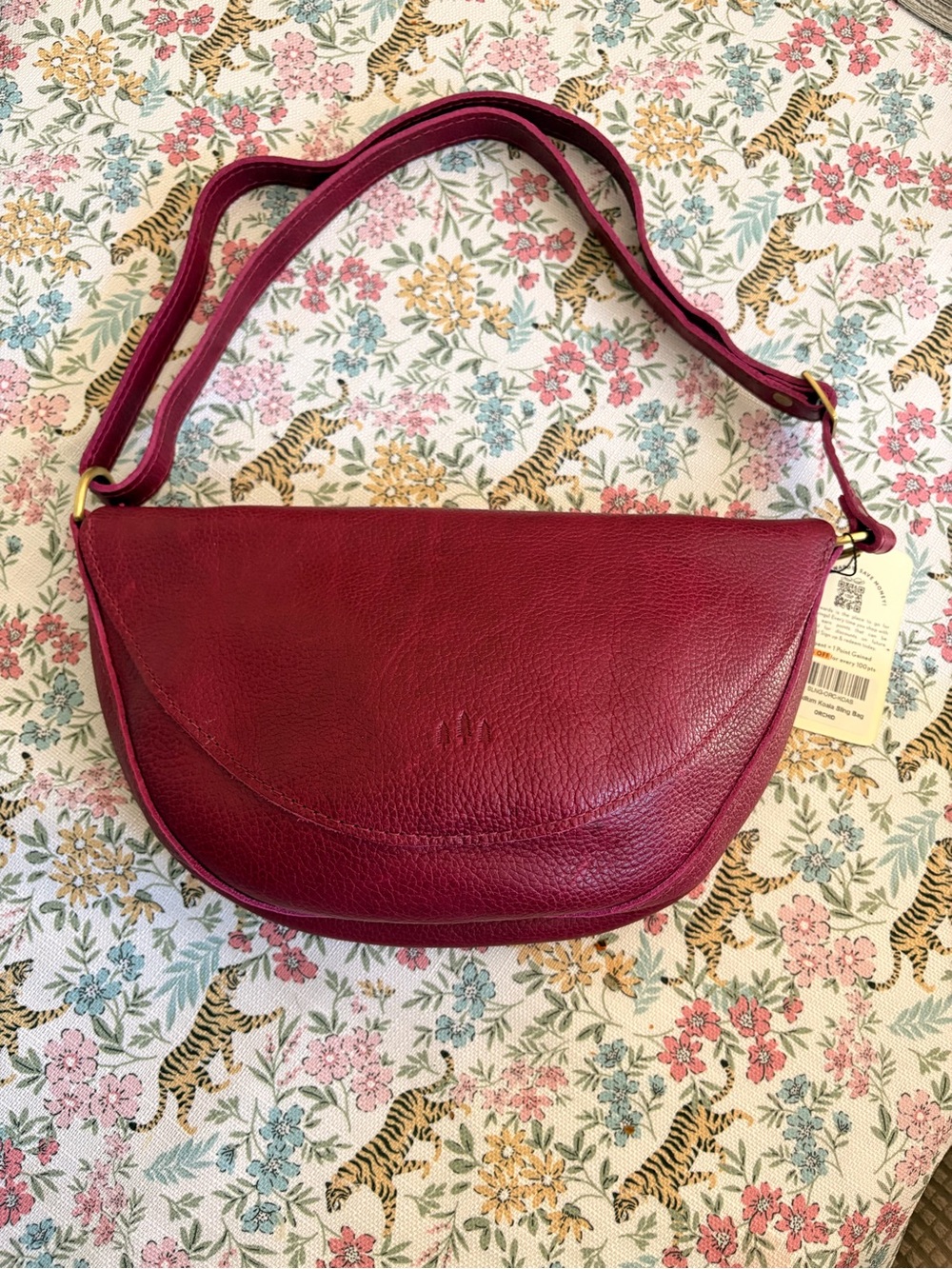 NWT Koala Sling Bag, size Medium, color Orchid